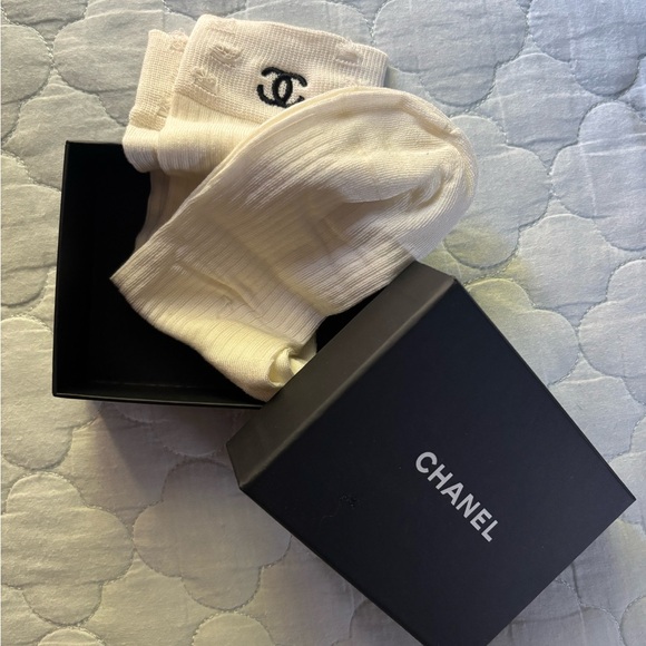 SALE📍📍📍Authentic Chanel Socks with original box. Never been used - Picture 1 of 5